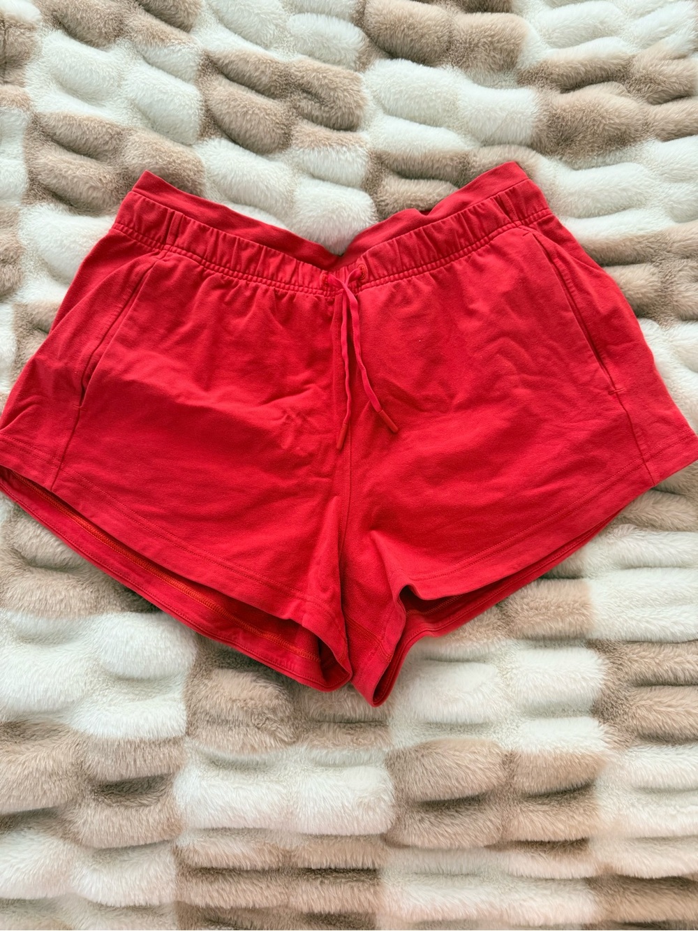 lululemon athletica Red high rise sweatshirts 6